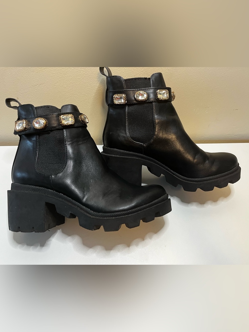 Steve Madden Amulet Platform Booties Black Rhinestones 7M Heel 2-1/4" Pull-On